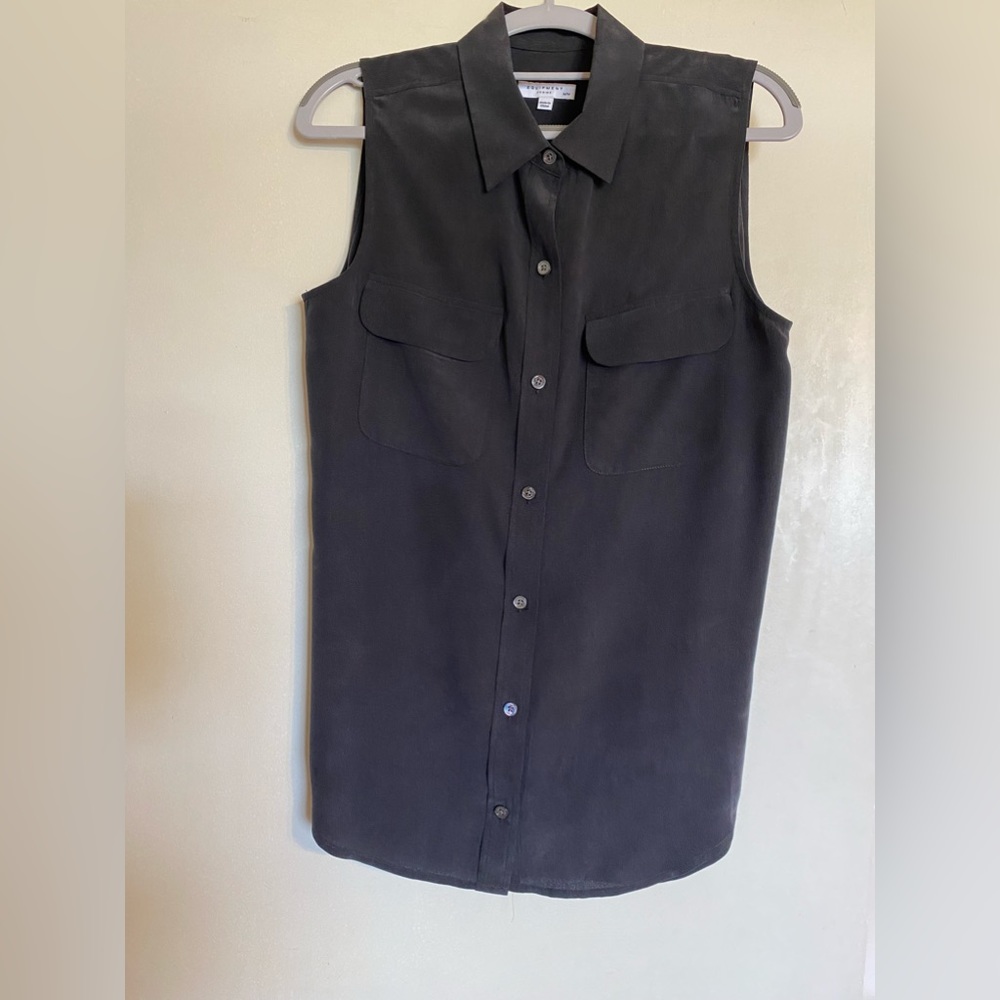 Equipment signature slim sleeveless silk blouse - sz Medium. NWOT